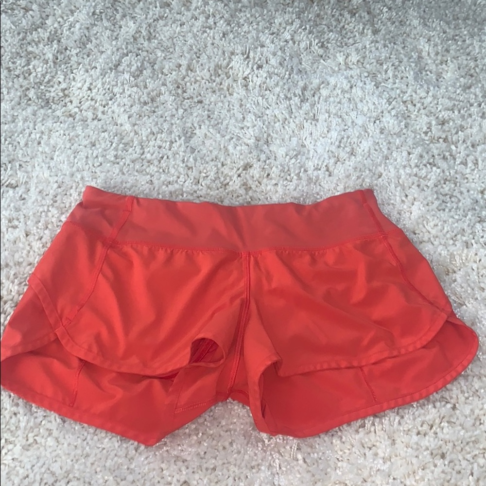 size 4 lululemon speed up shorts